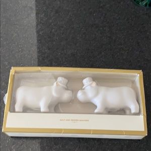 🎁 Salt and pepper shaker by stoneware